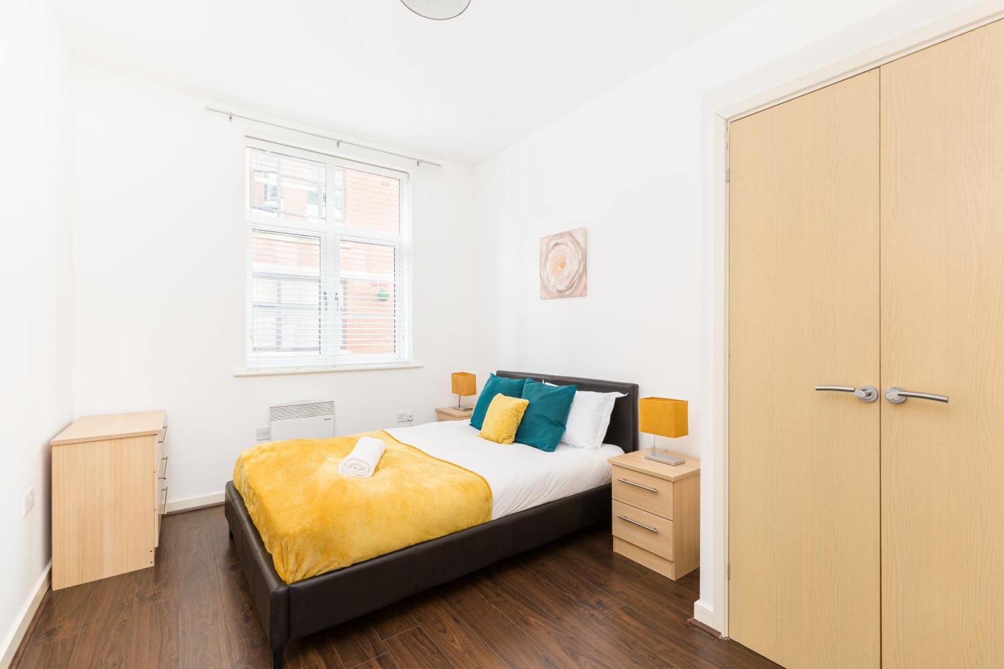 24-7 Secured City Centre Apartments With Free Underground Parking And Wifi Бирмингем Экстерьер фото