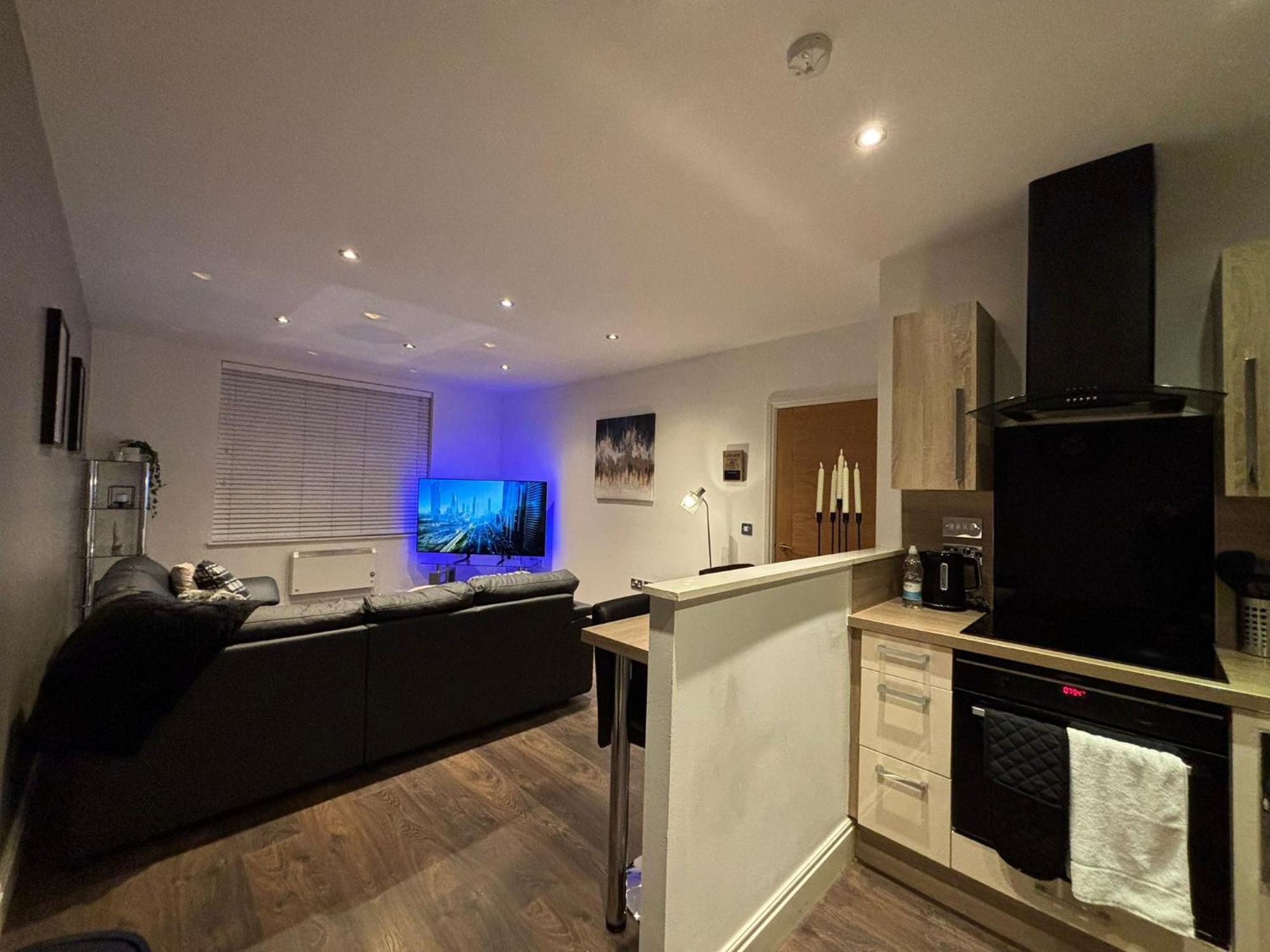 24-7 Secured City Centre Apartments With Free Underground Parking And Wifi Бирмингем Экстерьер фото