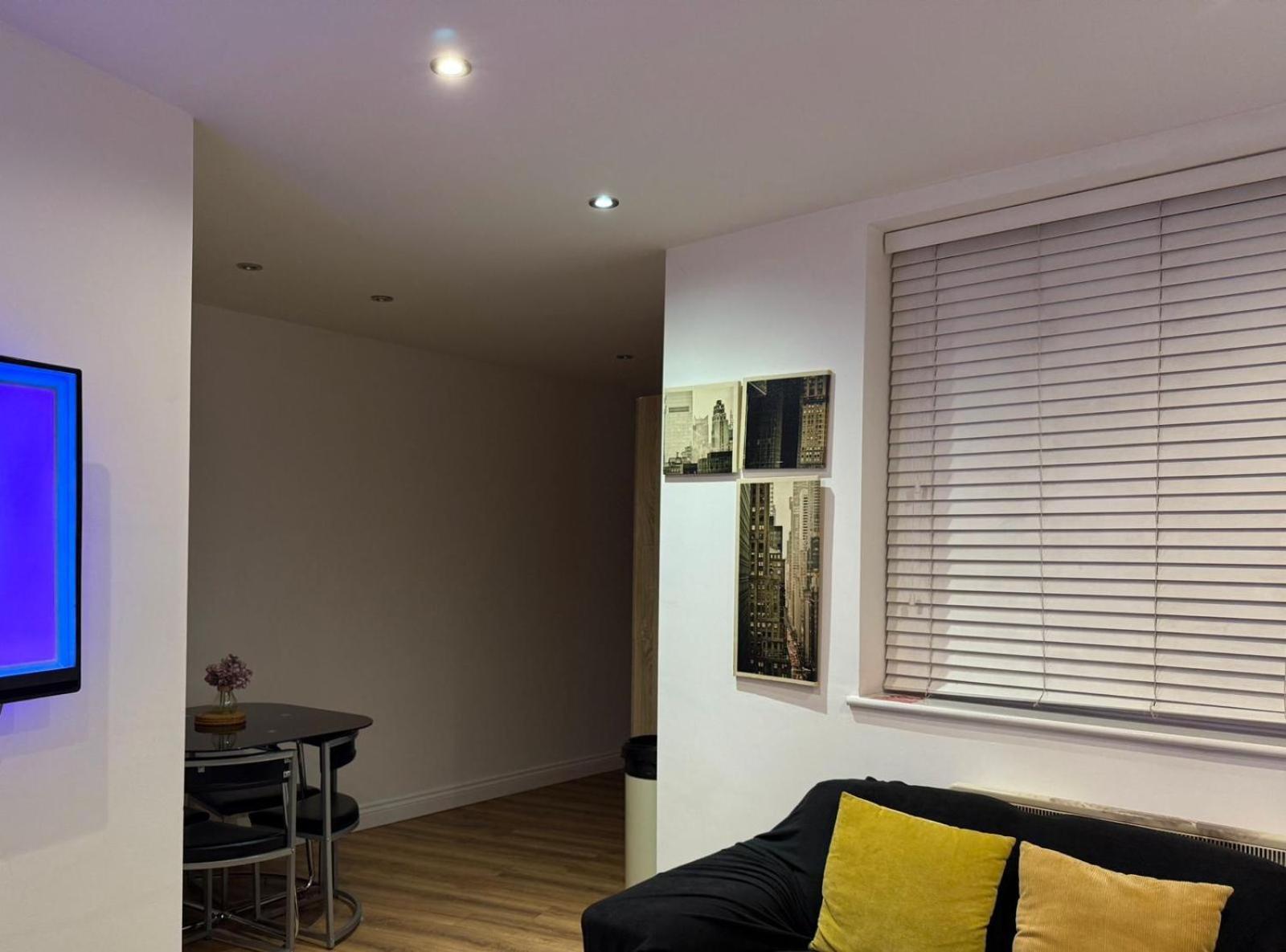 24-7 Secured City Centre Apartments With Free Underground Parking And Wifi Бирмингем Экстерьер фото